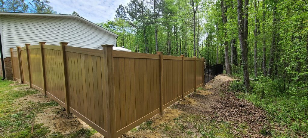 Wood Grain Vinyl Fence Installer in Fort Mill SC