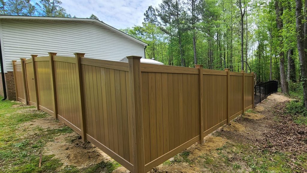 Wood Grain Vinyl Fence Installer in Fort Mill SC